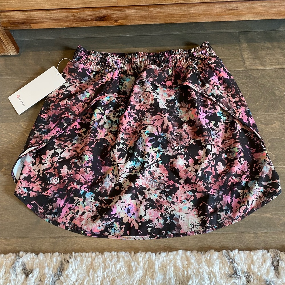 Lululemon NWT hotty hot HR skirt long size 8
